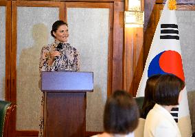 CROWN PRINCESS IN SEOUL