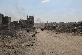 Return to Ruins in Khan Yunis - Gaza
