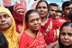 Bangladesh Garment Factory Fire Kills at Least 16