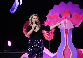 Swann Perisse Performs Sexe Up Show - Paris