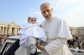 Pope Leo XIV Leads The General Audience - Vatican