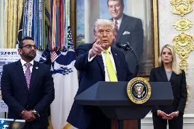 US President Donald Trump and FBI Director Kash Patel speak in the Oval Office