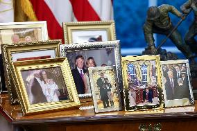 US President Donald Trump and FBI Director Kash Patel speak in the Oval Office