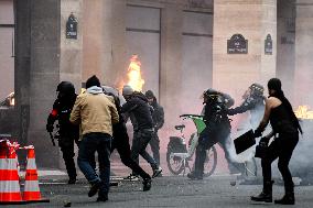 Filming Of Quentin Dupieux New Movie Full Phil - Paris