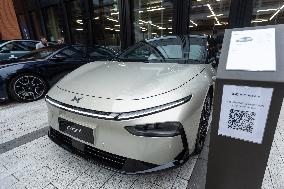 Introduction of luxury cars in Porto Franco