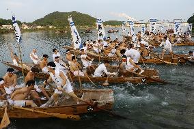 Traditional boat race