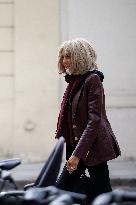 Exclu - Brigitte Macron Arrives at Matignon - Paris
