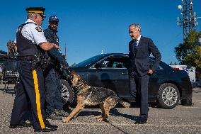 Mark Carney Visits an RCMP Detachment - Canada