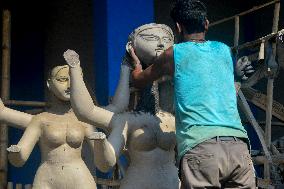 Indian City Prepares Diwali