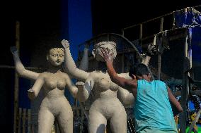 Indian City Prepares Diwali