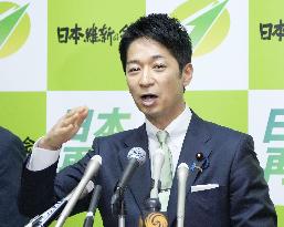 Japan's LDP, opposition JIP hold policy talks