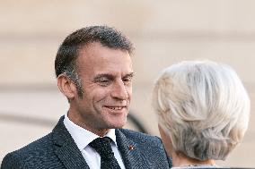 Emmanuel Macron welcomes Ursula von der Leyen at the Elysee FA