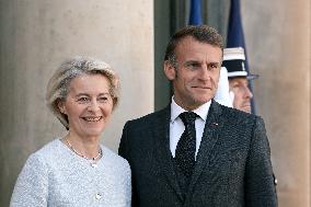 Emmanuel Macron welcomes Ursula von der Leyen at the Elysee FA