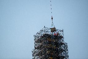 Golden Crown Reinstalled On Virgin Statue - Marseille