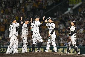 Baseball: CL Climax Series final stage