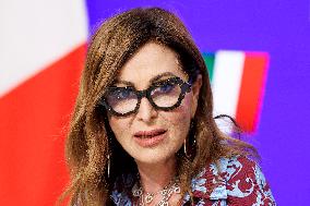 Government Ministers Present Budget Law In Rome