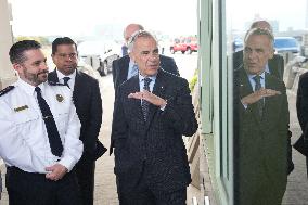 PM Mark Carney At Rainbow Bridge Border Crossing - Niagara Falls