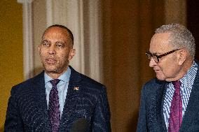 Schumer and Jeffries Press Conference on the Government Shutdown
