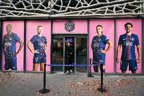 October rose at PSG - FA