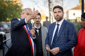 Vincent Jeanbrun visits sensitive HLM neighborhoods - Around Melun AJ