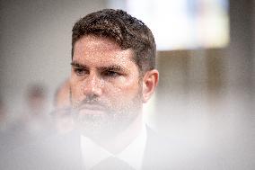 Vincent Jeanbrun visits sensitive HLM neighborhoods - Around Melun AJ