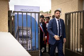 Vincent Jeanbrun visits sensitive HLM neighborhoods - Around Melun AJ