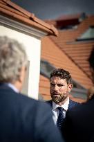 Vincent Jeanbrun visits sensitive HLM neighborhoods - Around Melun AJ