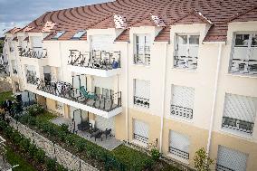 Vincent Jeanbrun visits sensitive HLM neighborhoods - Around Melun AJ