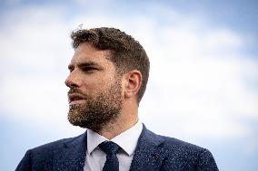 Vincent Jeanbrun visits sensitive HLM neighborhoods - Around Melun AJ