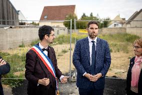 Vincent Jeanbrun visits sensitive HLM neighborhoods - Around Melun AJ