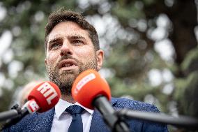 Vincent Jeanbrun visits sensitive HLM neighborhoods - Around Melun AJ