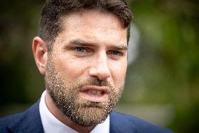 Vincent Jeanbrun visits sensitive HLM neighborhoods - Around Melun AJ