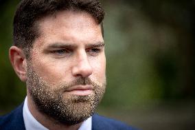 Vincent Jeanbrun visits sensitive HLM neighborhoods - Around Melun AJ