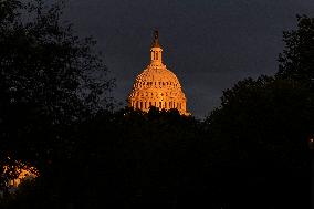 Illustration - US Government Shutdown - Day 18 - DC