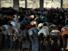 Gazans Pray Amid Destruction - Khan Yunis