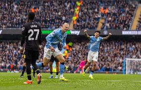 Premier League - Manchester City v Everton