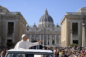Pope Leo XIV Leads Mass For The Canonization Of 7 New Saints - Vatican