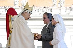 Pope Leo XIV Leads Mass For The Canonization Of 7 New Saints - Vatican