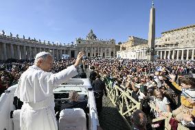 Pope Leo XIV Leads Mass For The Canonization Of 7 New Saints - Vatican