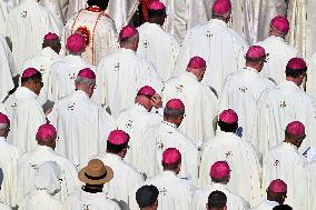 Pope Leo XIV Leads Mass For The Canonization Of 7 New Saints - Vatican