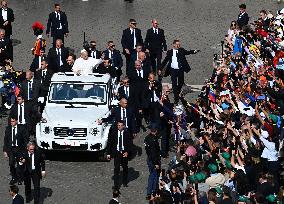 Pope Leo XIV Leads Mass For The Canonization Of 7 New Saints - Vatican