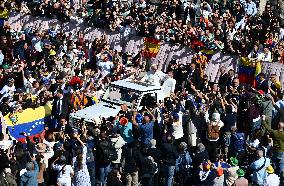 Pope Leo XIV Leads Mass For The Canonization Of 7 New Saints - Vatican