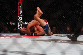 UFC Fight Night 262 - Allen v De Ridder