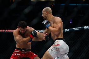 UFC Fight Night 262 - Allen v De Ridder