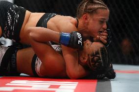 UFC Fight Night 262 - Allen v De Ridder