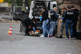 Robbery at the Louvre Museum - Paris