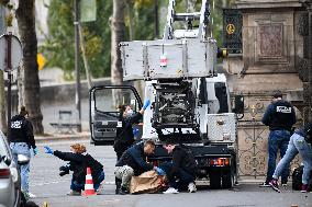 Robbery at the Louvre Museum - Paris