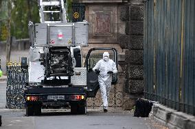 Robbery at the Louvre Museum - Paris