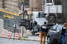 Conviction Pieces of the Robbery at the Louvre Museum - Paris