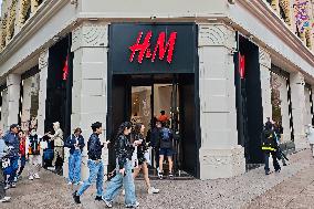 H&M Flagship Store